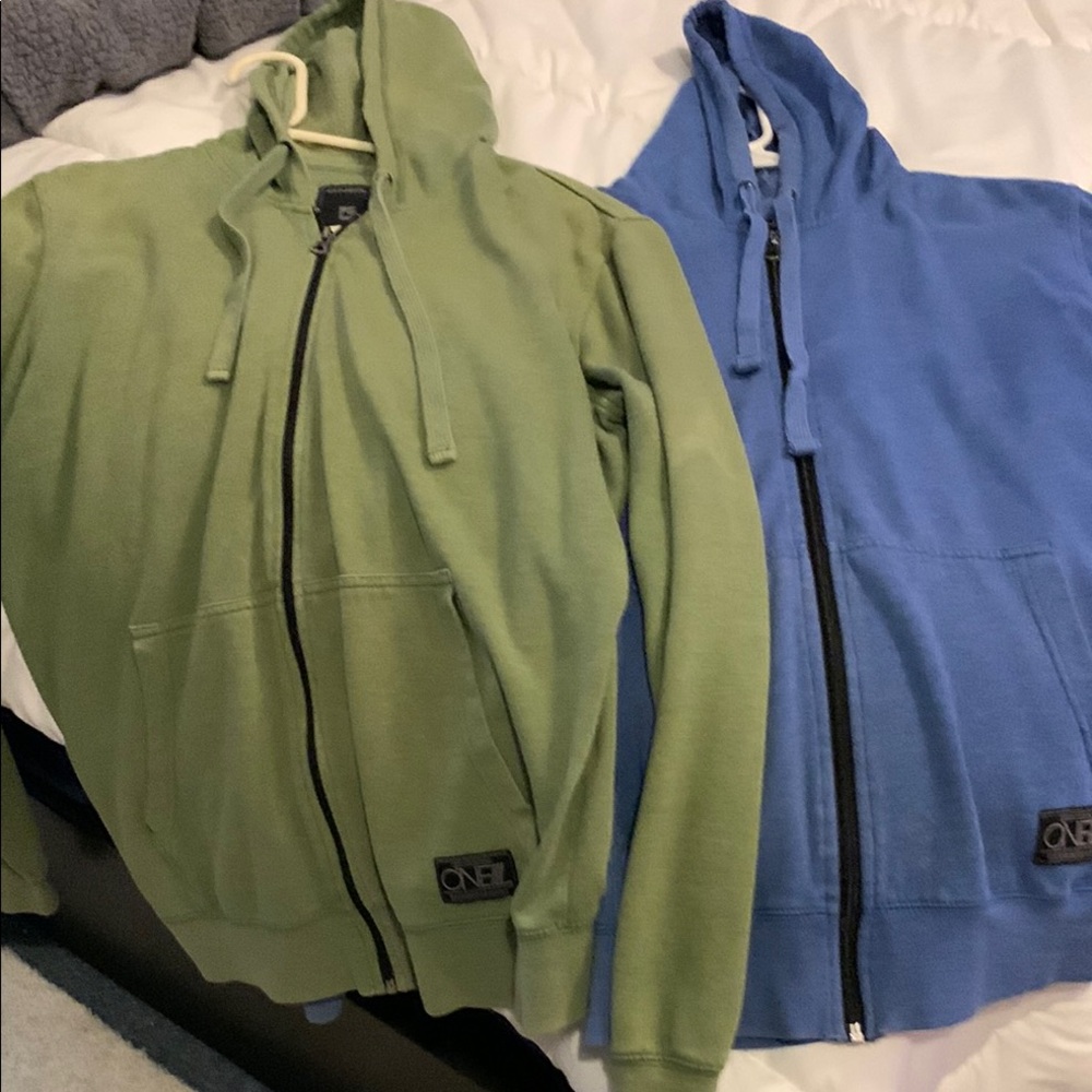 2- O’Neil hoodies medium